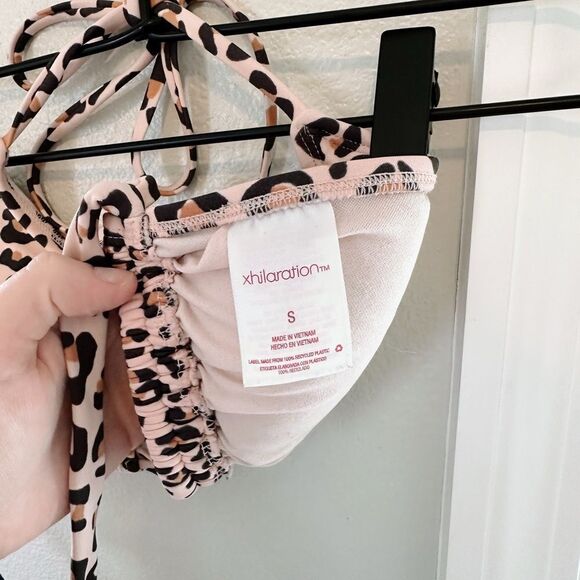 ✨3/$25✨ Target Leopard Bikini Top - Picture 4 of 4